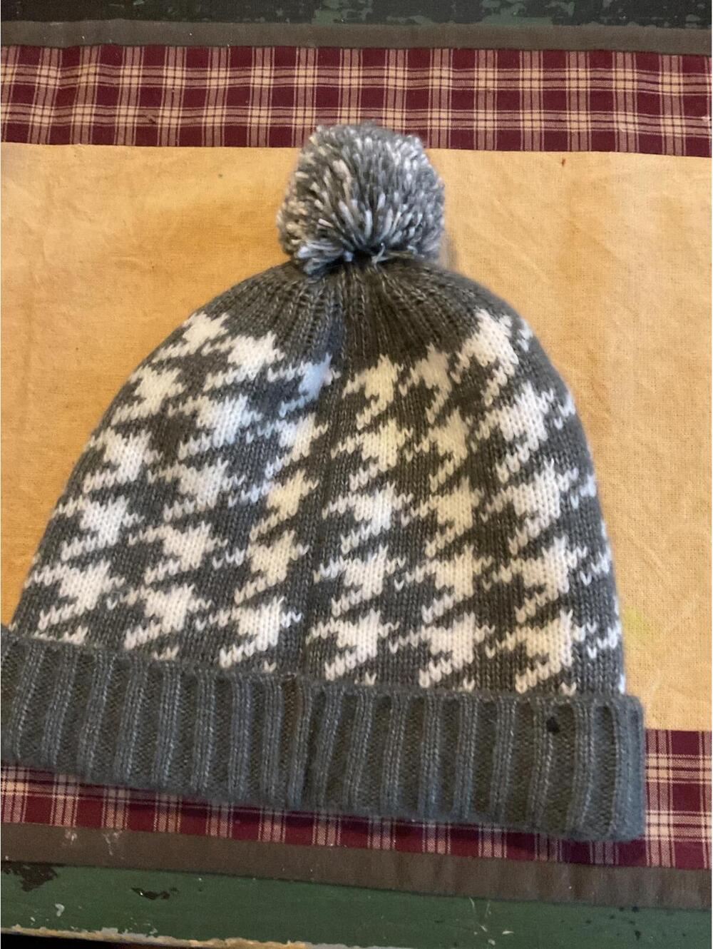 Lands' End Gray and White Houndstooth Knit Beanie